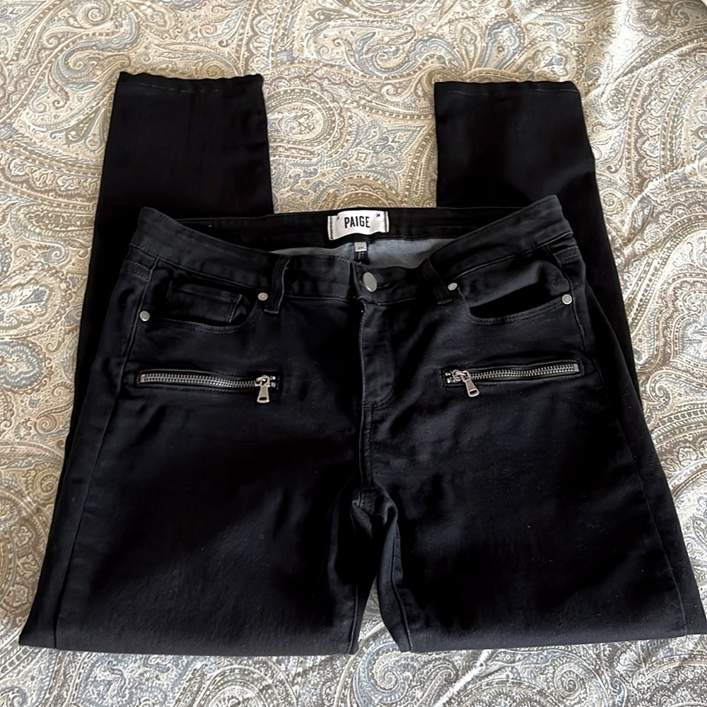 Paige black skinny jeans 29 with zipper front pockets